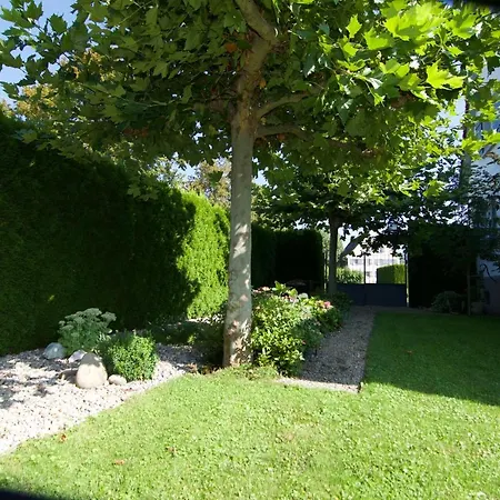 Mit Charme- Aux2platanes- Aussergewoehnlich Schoen Am Bodensee Nyaraló Salem